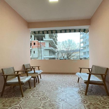 vila Osmenaj rent room Vlorë Buitenkant foto