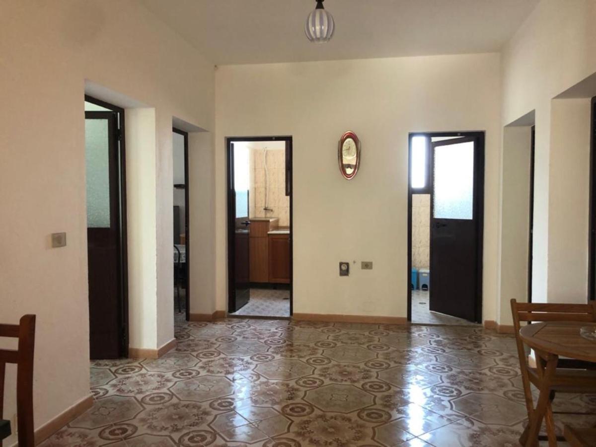 vila Osmenaj rent room Vlorë Buitenkant foto