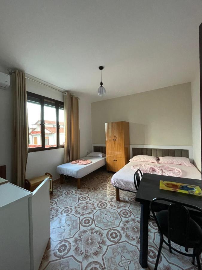 vila Osmenaj rent room Vlorë Buitenkant foto