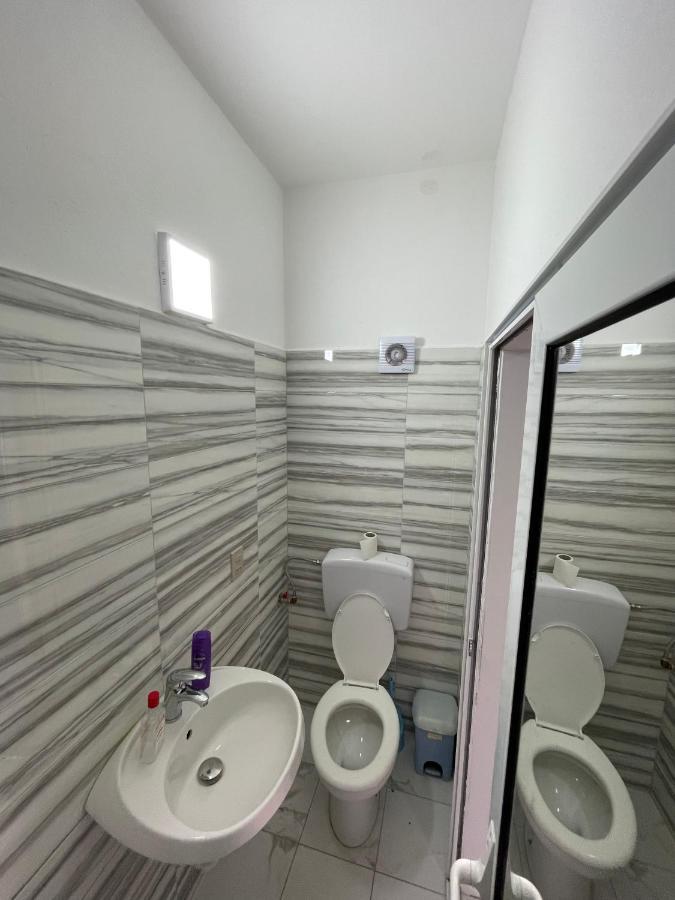 vila Osmenaj rent room Vlorë Buitenkant foto
