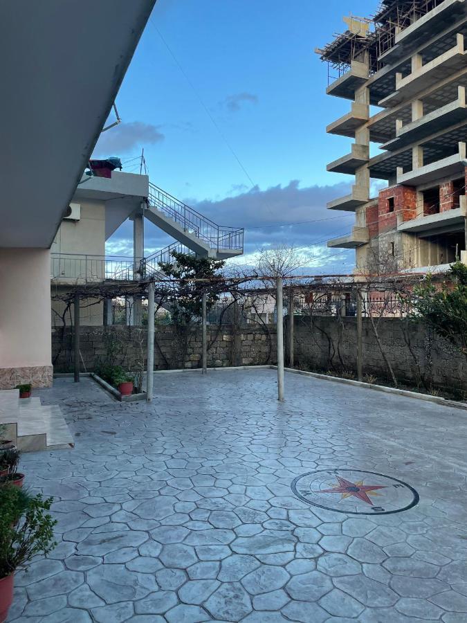 vila Osmenaj rent room Vlorë Buitenkant foto