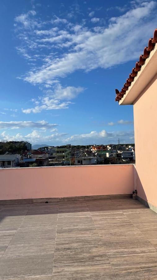 vila Osmenaj rent room Vlorë Buitenkant foto