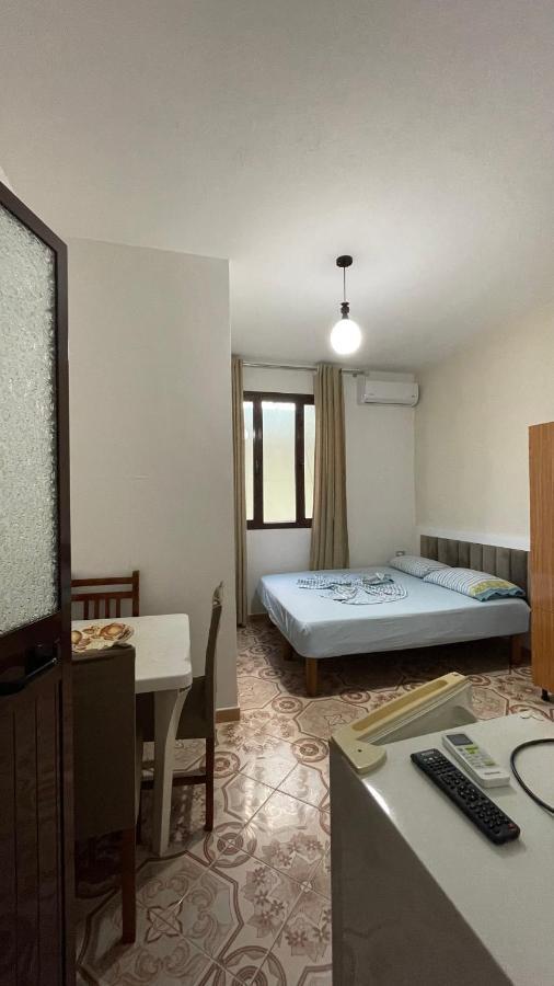 vila Osmenaj rent room Vlorë Buitenkant foto