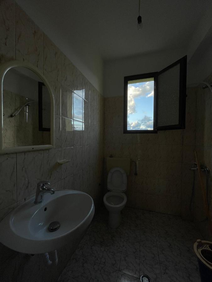 vila Osmenaj rent room Vlorë Buitenkant foto