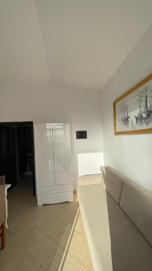 vila Osmenaj rent room Vlorë Buitenkant foto