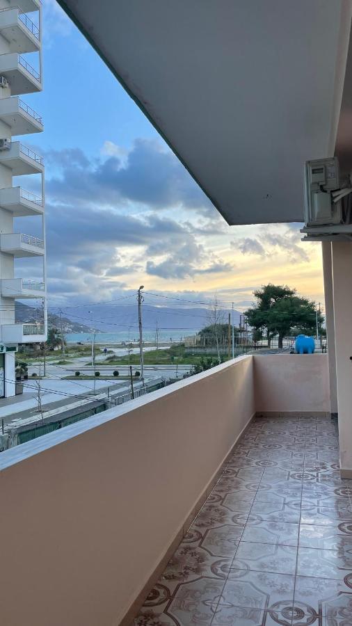 vila Osmenaj rent room Vlorë Buitenkant foto